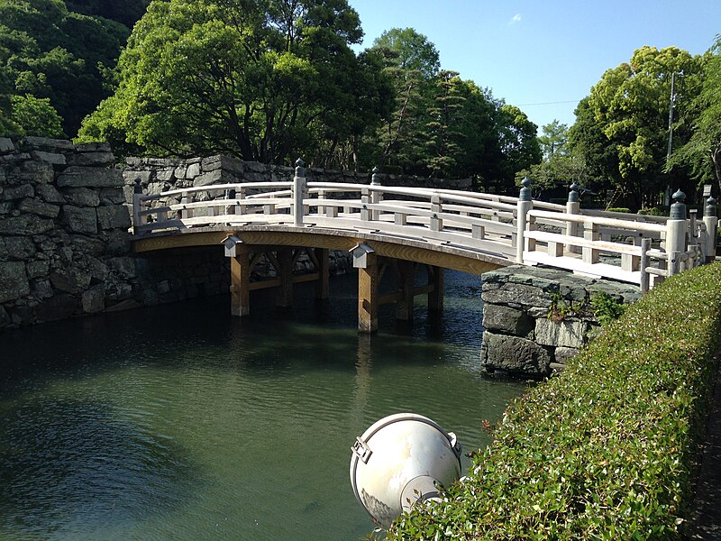 File:Sukiyabashi Bridge of Tokushima Castle.jpg