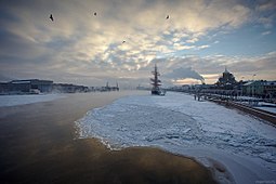 Sunsubiro super Neva river.jpg