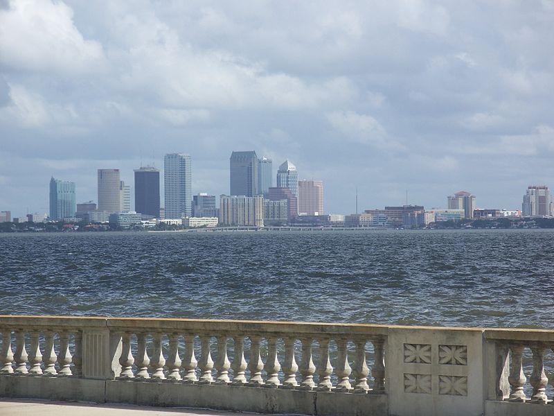 File:Tampa Bayshore Blvd skyline02.jpg