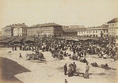 Targ na placu Żelaznej Bramy 1894.jpg