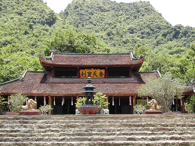 File:Thiên Trù Pagoda.jpg