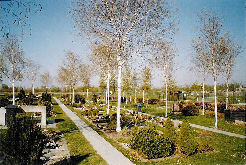 File:Tierheim-Berlin-Friedhof-01.jpg