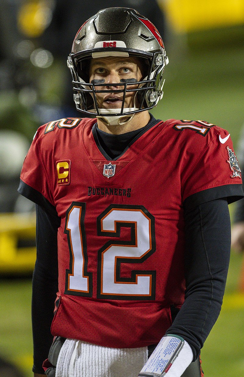 Buccaneers quarterback Tom Brady became the Super Bowl's oldest player at age 43.