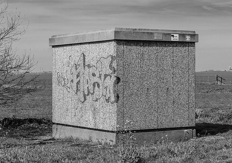 File:Transformatorhuisje van Liander, Blokslootpolder. 16-04-2020. (actm.) 01.jpg