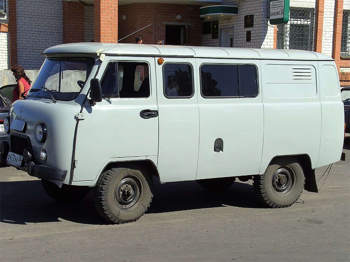 Автомобиль буханка фото. УАЗ 452 Буханка. УАЗ 452 3909. УАЗ 452 таблетка. УАЗ 452 микроавтобус.