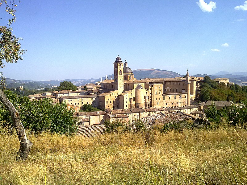 File:Urbino palazzo ducale dalla rocca.jpg
