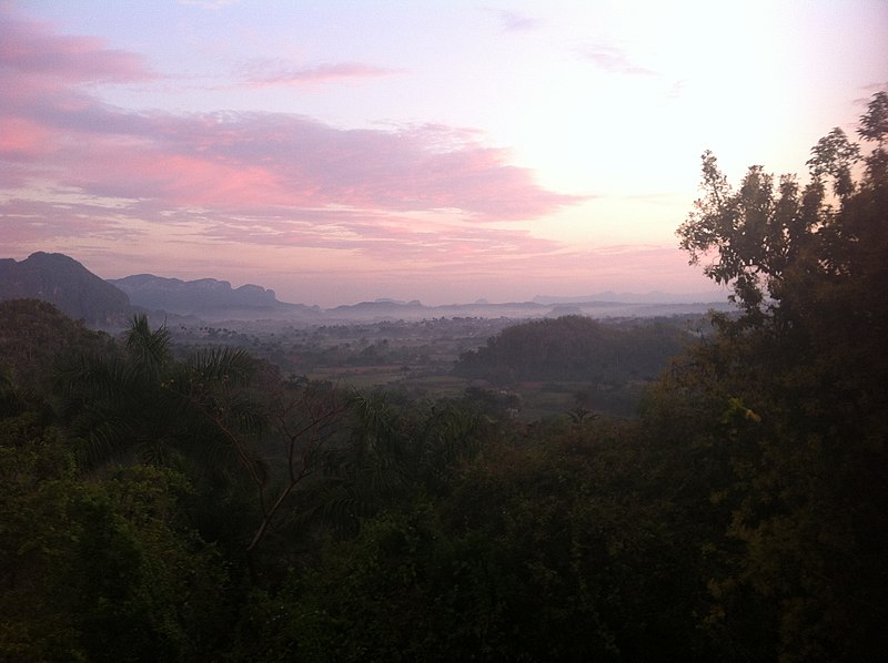 File:Vinales, Cuba - panoramio (4).jpg