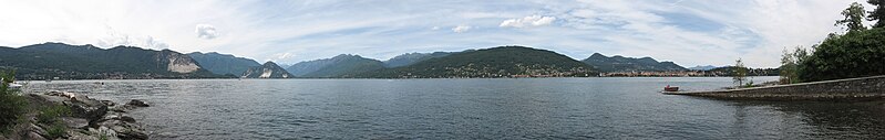 File:Vista del Lago Maggiore dall'Isola Madre.jpg