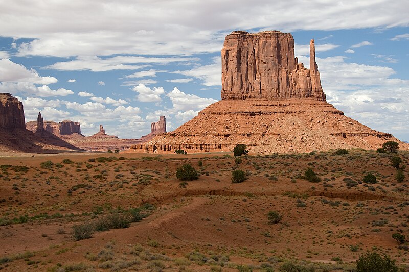 File:West Mitten Butte - Monument Valley Luca Galuzzi 2007.jpg