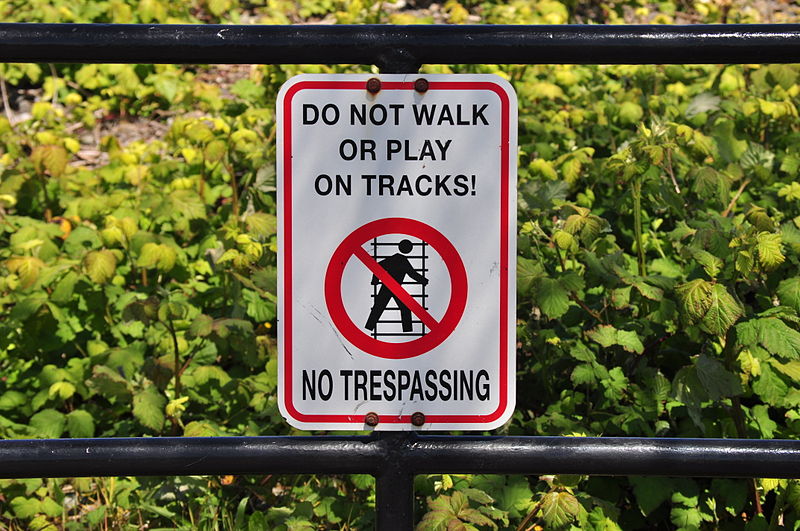 File:White Rock, BC - rail warning sign.jpg