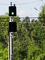 Выходной светофор нечётного направления с 6-го пути с включённым зелёным сигналом