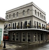 The LaLaurie Mansion in New Orleans was purchased anonymously by Cage in 2007 and sold in 2009. 1140 Royal Street.jpg