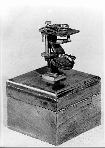 File:1847 "Praepariermikroskop" First simple microscope for Trichinella detection by Carl Zeiss Jena (7039026859).jpg