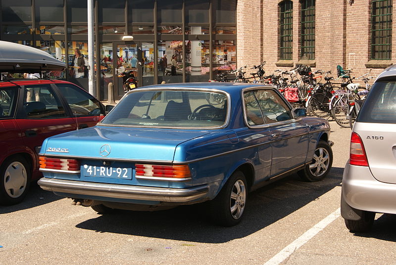 File:1977 Mercedes-Benz 280 CE (8877586345).jpg