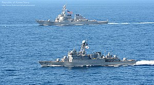 2013. 3. 2013 해상전투단 연합훈련 Republic of Korea Navy Maritime battle group Combined Exercises ('13 Key Resolve Exercise) (8655798885).jpg