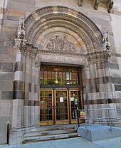 The building's entrance 2015 New York Academy of Medicine 3 East 103rd Street entrance.jpg