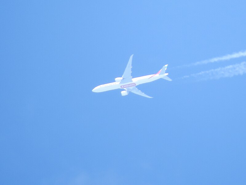 File:2018-05-13 (217) Aircraft of Emirates over Bichlhäusl in Frankenfels, Austria.jpg