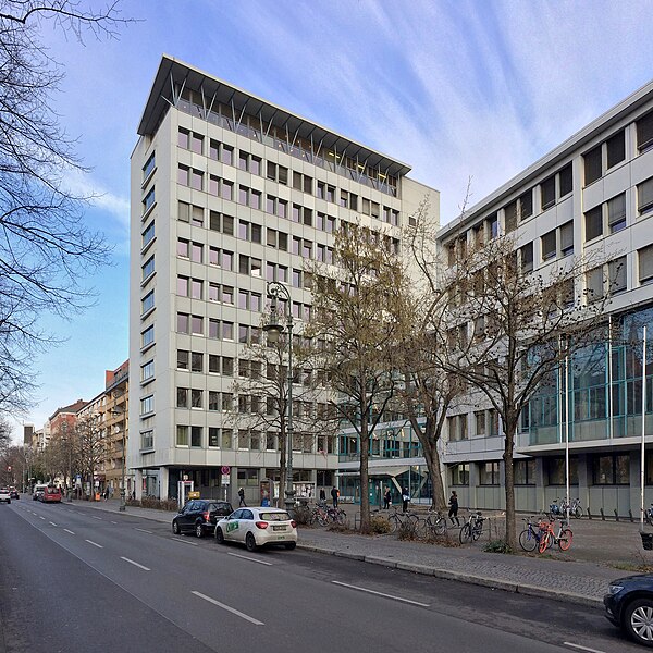 File:2019-02-20-Rathaus-Kreuzberg-Yorkstr.jpg