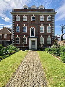 Rainham Hall, back view 2019-05-10 Rainham Hall.jpg