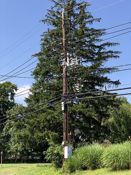 File:2023-08-12 15 25 28 Utility pole 62273EW along Mercer County Route 579 (Bear Tavern Road) in the Mountainview section of Ewing Township, Mercer County, New Jersey.jpg