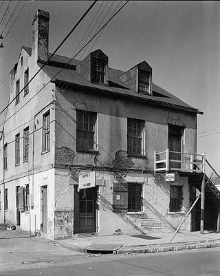 <span class="mw-page-title-main">Crawford Square (Savannah, Georgia)</span> Public square in Savannah, Georgia