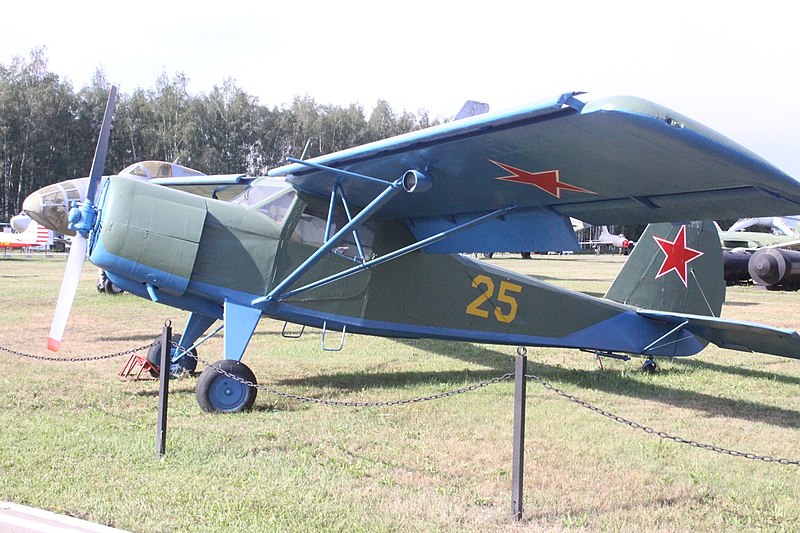 File:25 Yellow Yakolev Yak.12R Russian Air Force (7985646346).jpg