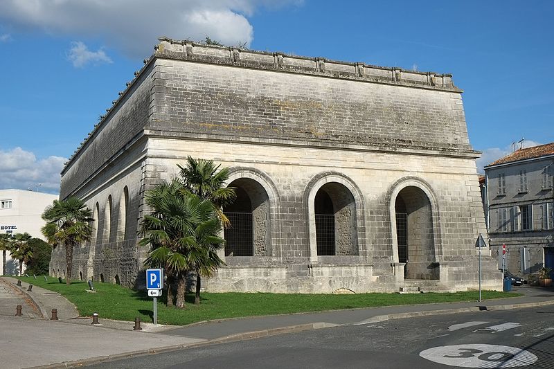 File:745 - Château d'eau - Rochefort.jpg