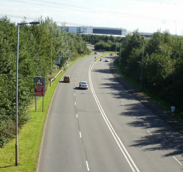 File:A48 east from Coedkernew Footbridge - geograph.org.uk - 1802518.jpg