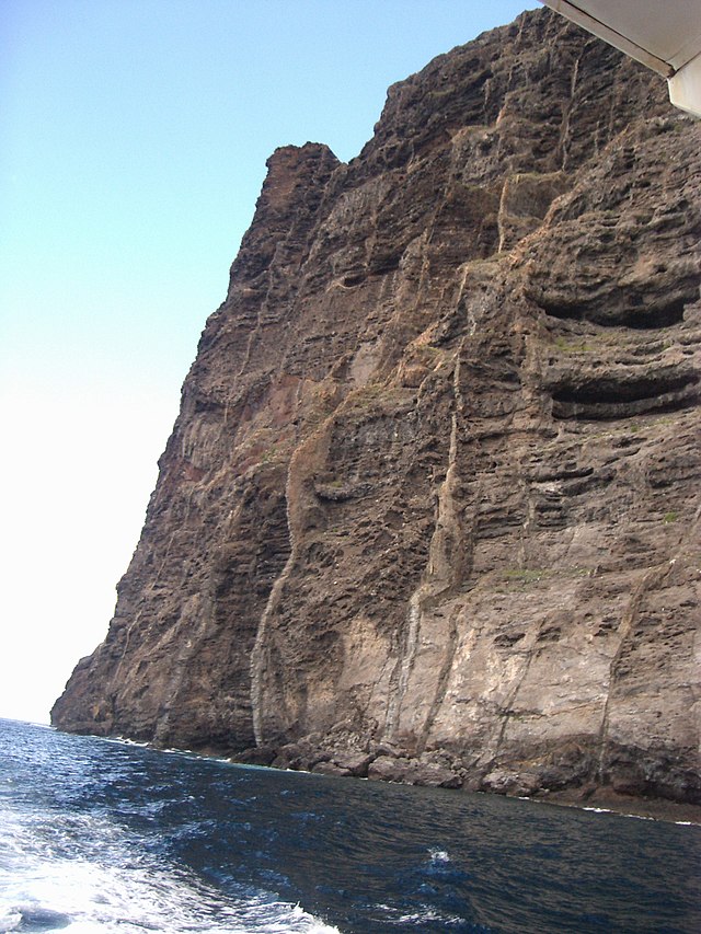 Acantilados de los Gigantes - panoramio.jpg