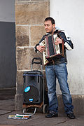 Acordeonista en Santiago de Compostela.jpg