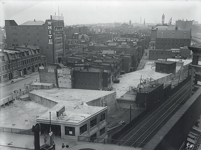 Massachusetts station in 1914, before the surface station was constructed