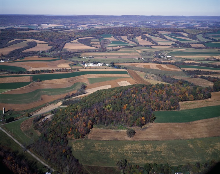 File:Aerial view of Pennsylvania farmland LCCN2011633525.tif