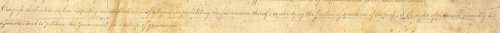 النسخة المكتوبة بخط اليد من وثيقة الحقوق المقترحة عام 1789، تم قص الصورة لإظهار فقط النص الذي سيصادق عليه ليصبح التعديل الأول