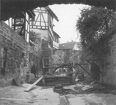 Ammerkanal am Lustnauer Tor - Auslass in den Mühlgrabenkanal um 1900 (TSiW062B).jpg