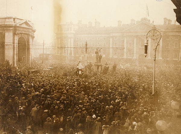 Crowd gathered in College Green for the unveiling of a Celtic Cross in memory of the 16th (Irish) Division, Armistice Day, 1924.