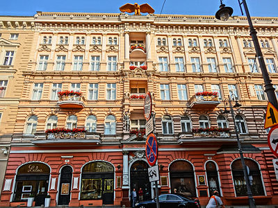 Facade of the hotel from Gdanska street