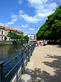 Čeština: Rameno řeky Sprévy protékající Berlínem a tvořící tak jednu ze stran Muzejního ostrova (Museumsinsel) nápověda English: Spree river in the very center of Berlin, DE