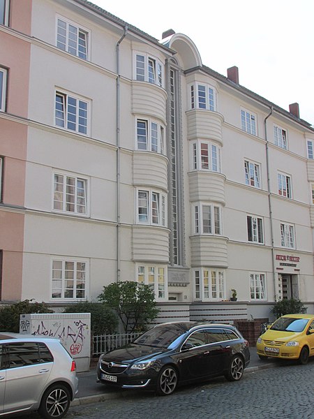 File:Borgentrickstraße 9, 2, Döhren, Hannover.jpg