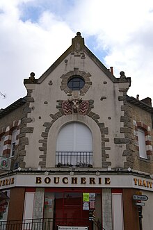 Archivo:Bréal-sous-Montfort_-_boucherie.jpg