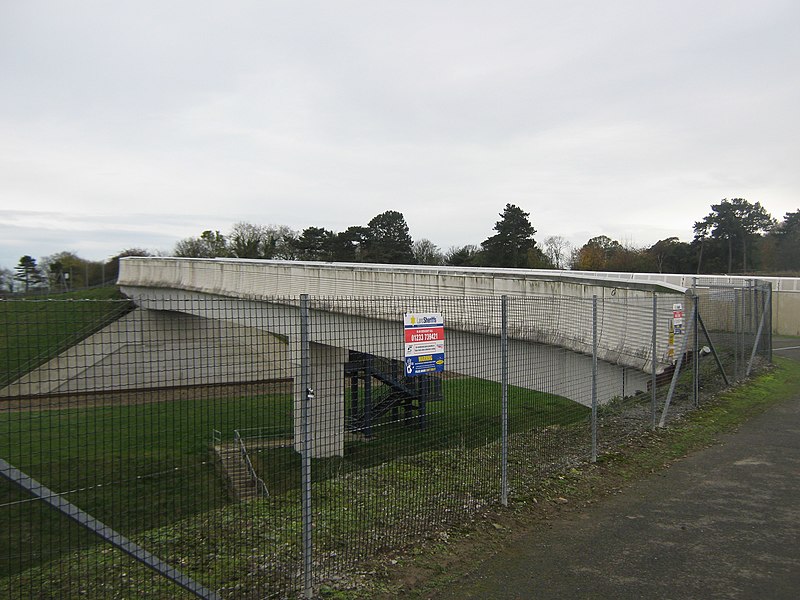 File:Bridleway bridge over the CTRL - geograph.org.uk - 2161863.jpg