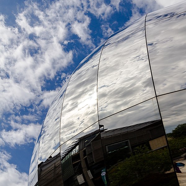 File:Bristol (UK), Planetarium -- 2013 -- 1651.jpg