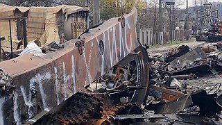 Російська колона, розбита 27 лютого 2022 у Бучі.