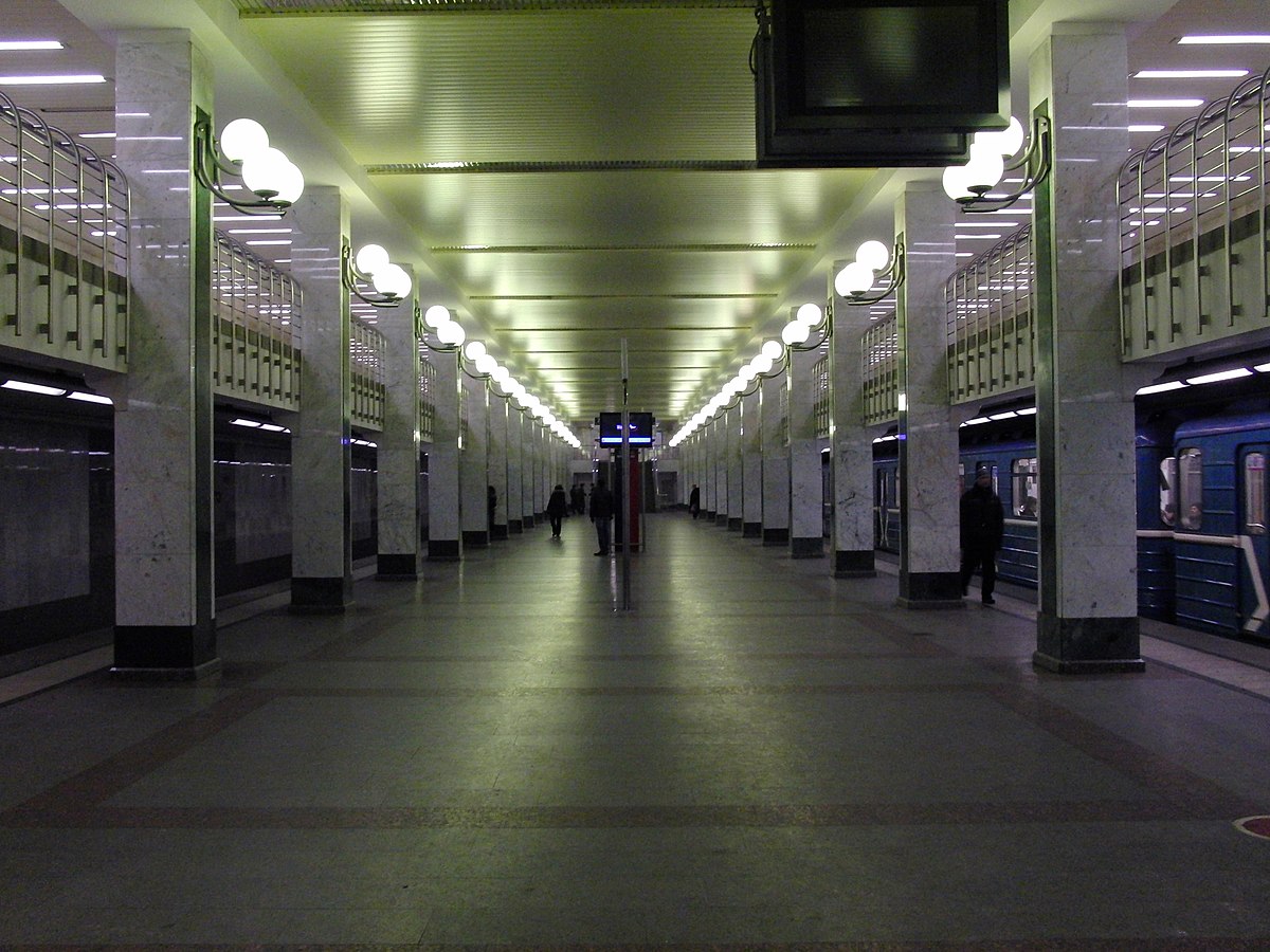 Станция метро бульвар Дмитрия Донского