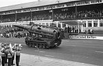 Bundesarchiv B 145 Bild-F029235-0037, Нюрбургринг, парад Бундесвера в честь годовщины НАТО