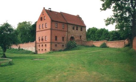 Burg Penzlin1