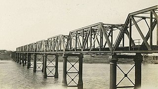 <span class="mw-page-title-main">Burnett railway bridge</span> Railway bridge in Queensland, Australia