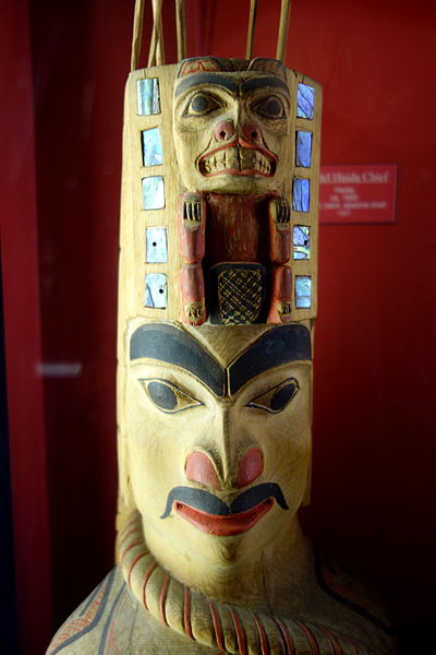 File:Carving of chief (detail), Haida, c. 1890, wood, paint, abalone shell - Fairbanks Museum and Planetarium - DSC04327.JPG