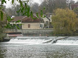 Chappes'teki Seine Nehri