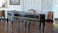 由法國製造商家族François-Etienne Blanchet於1746年所製造的大鍵琴，現存放在法國巴黎凡爾賽宮內（晚期作品）