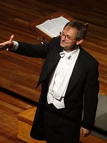 Simon Halsey at the Palau de la Musica Catalana, Barcelona (2016) Concert Requiem de Faure - Palau de la Musica 03.jpg